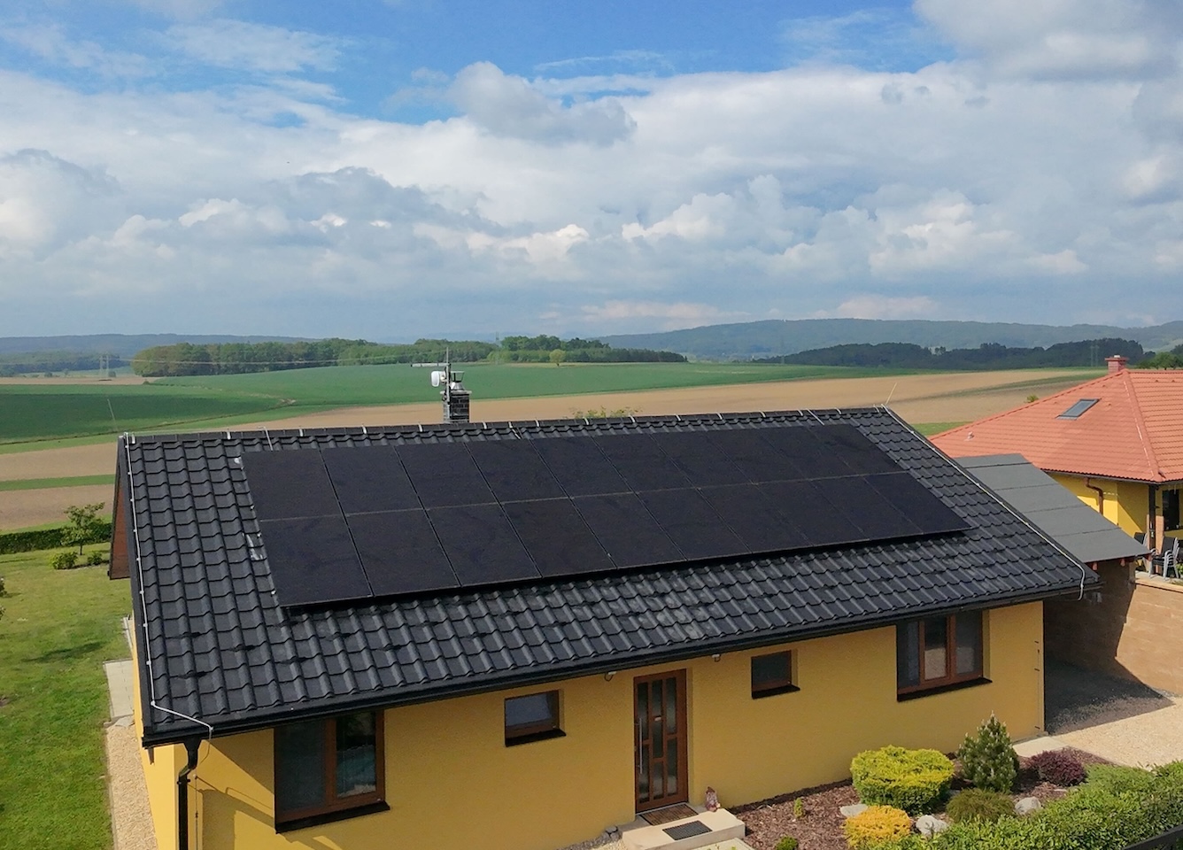Šárovcova Lhota, 20x Aiko Solar 500, 10.0kWp
