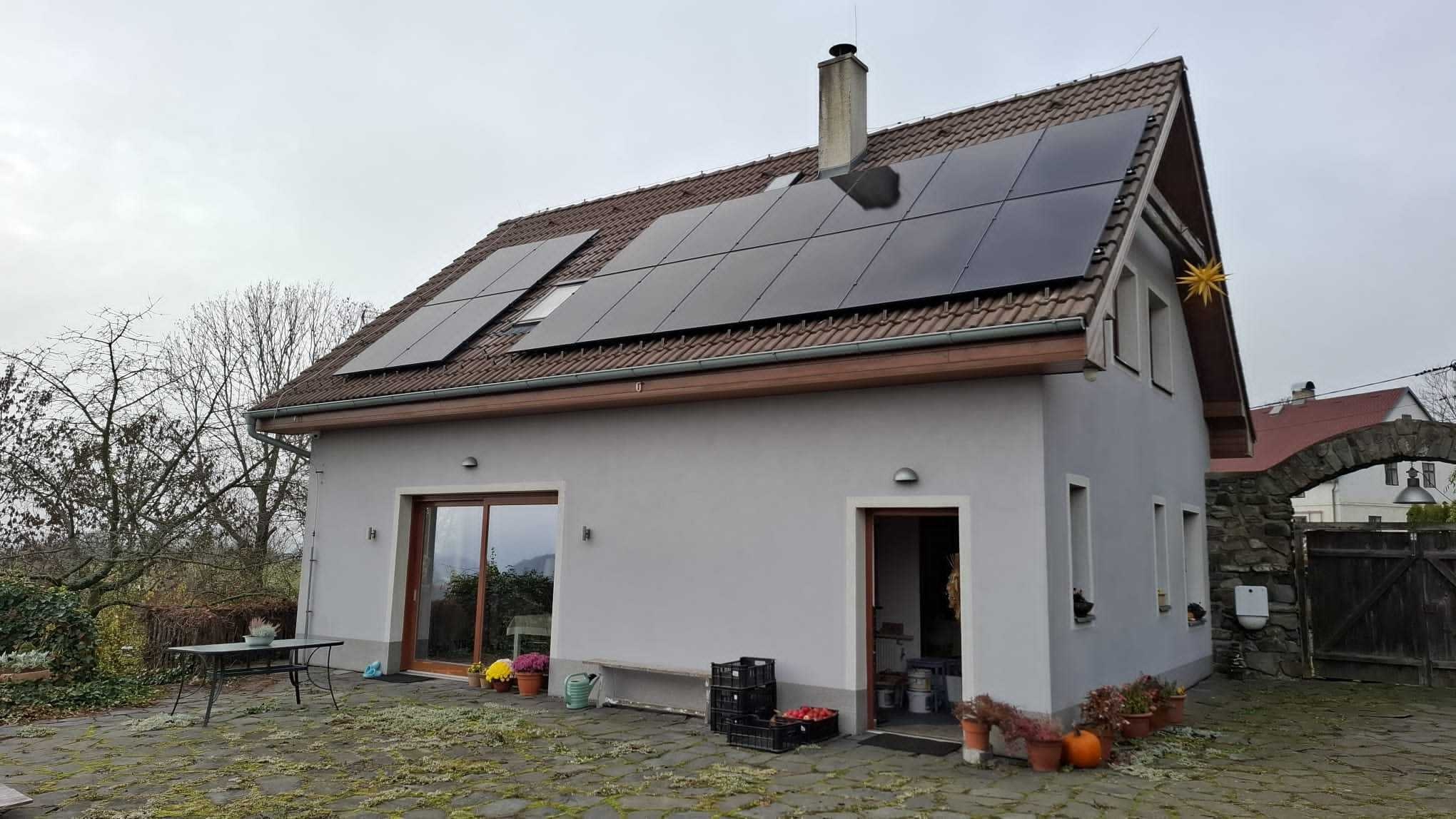 Náčkovice, 16x Aiko Solar 500, 8.0 kWp