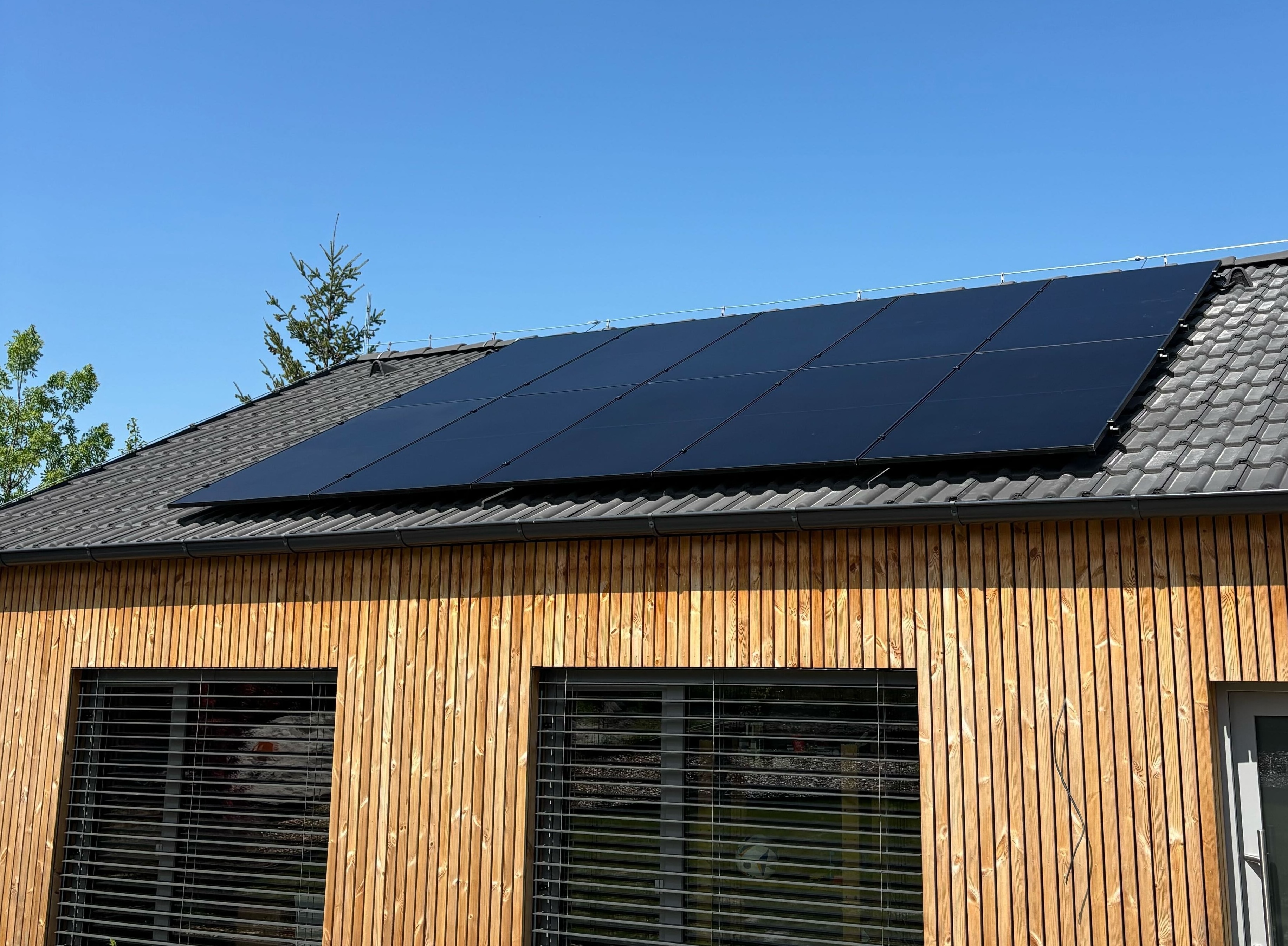 Svinaře, 10x Aiko Solar 500, 5.0kWp